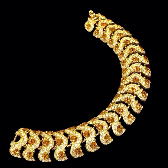 JOAN RIVERS AMBER & CLEAR CRYSTAL SERPENTINE GOLD TONE BRACELET - Picture 1 of 16